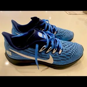 North Carolina Tar Heels Nike Air Zoom Pegasus 36